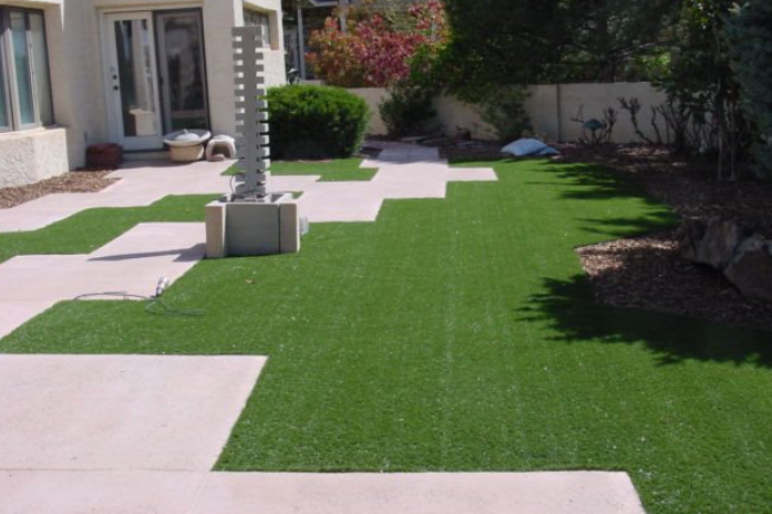 How To Create An Amazing Flagstone Design With Artificial Grass In San Diego